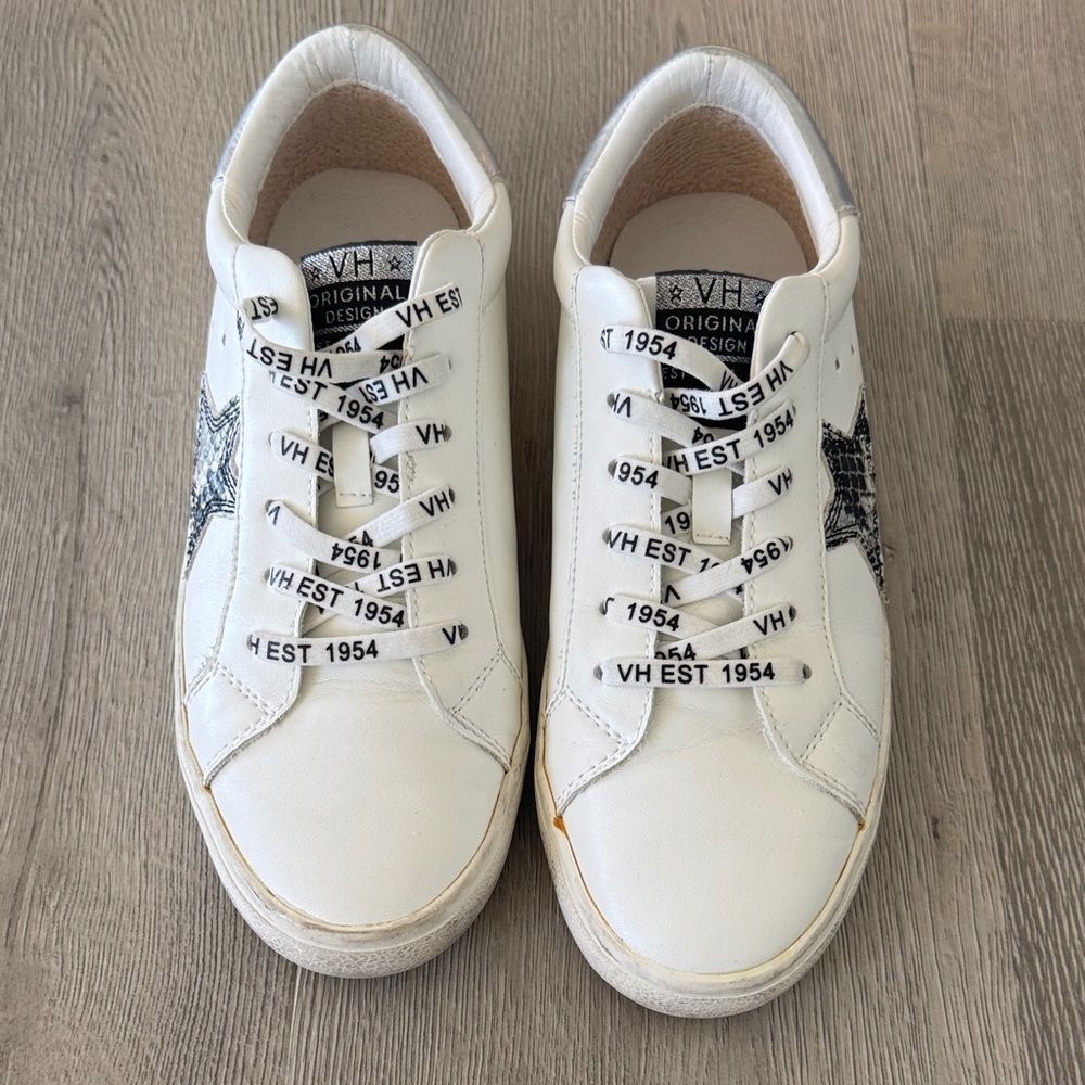 Vintage Havana White Sneakers with Black Star Detail